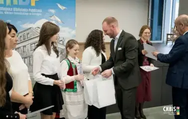 Finał konkursu recytatorskiego "Kurpie Zielone w Literaturze" - 18.11.2025 r. 9