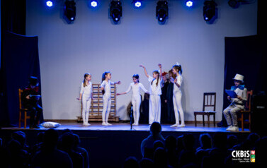 Spektakl teatralny &bdquo;Aniołek w klatce&rdquo; - 13.01.2026 r. 5