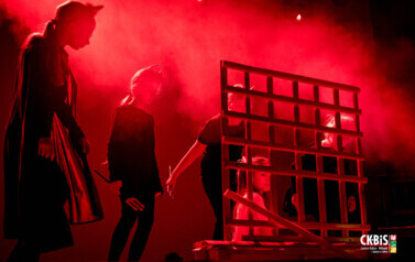 Spektakl teatralny &bdquo;Aniołek w klatce&rdquo; - 13.01.2026 r. 16