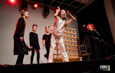 Spektakl teatralny &bdquo;Aniołek w klatce&rdquo; - 13.01.2026 r. 19